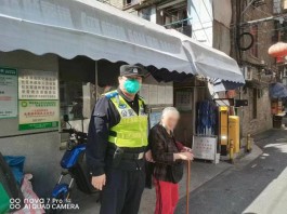 警心暖民心，静安警方一天连续救助两名走失老人